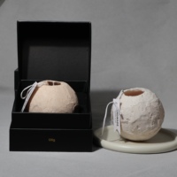 Handgefertigte 3D-Kugelkerze mit personalisiertem Logo & Design für Hochzeitsgeschenke mit Box
