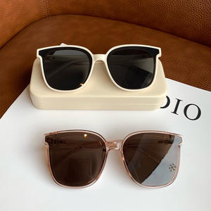 Lunettes de soleil carrées W Studio unisexes UV400, monture grise, verres en acétate, type 3, lunettes de soleil style streetwear - Product Image 2