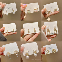 Anting Tusuk Mutiara Setengah Bulat Elegan 2023, Hiasan Bunga Hati untuk Wanita dan Remaja Putri, Perhiasan Cantik Nan Menawan