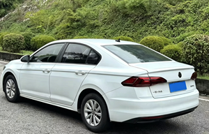 Volkswagen <span class=keywords><strong>Bora</strong></span> 2021 d'occasion, familiale, berline 4 portes 5 places, intérieur gris, essence, exportée de Chine - Product Image 5
