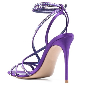 2022 estate Plus Size <span class=keywords><strong>sandali</strong></span> con <span class=keywords><strong>tacco</strong></span> alto cinturino con fibbia alla caviglia con cinturino in cristallo punta tonda scarpe fantasia in raso a spillo tacchi per le donne - Product Image 6