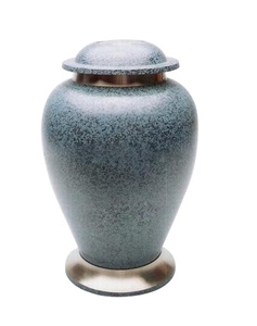 Urnes funéraires en laiton de style européen, fabriquées à la main, pour cendres humaines, écologiques, personnalisables, durables, design intemporel, pour enterrement - Product Image 1