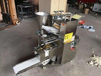 Machine industrielle de fabrication d'empanadas, de raviolis, de samoussas et de dumplings, entièrement automatique