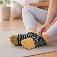 Chaussettes de Pilates antidérapantes professionnelles pour femmes, chaussettes de yoga respirantes et absorbantes, chaussettes de yoga personnalisées à 5 doigts