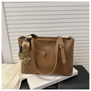 Bolso de mano retro de PU para mujer, nuevo bolso de hombro para ir al trabajo, bolso tote de diseño exclusivo de alta gama - Product Image 2