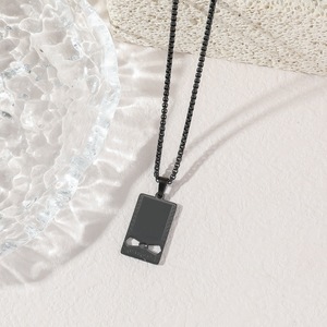 Collana da festa di tendenza con ciondolo quadrato dei 12 segni zodiacali placcato oro, in acciaio inossidabile, stile lusso leggero - Product Image 4