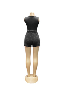 Completo Estivo in Cotone Due Pezzi: Top Corto Senza Maniche <span class=keywords><strong>e</strong></span> <span class=keywords><strong>Pantaloncini</strong></span> Aderenti a Vita Alta, Set Casual da Donna - Product Image 3