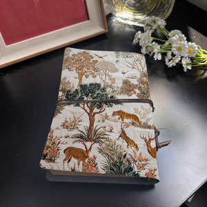 Magnifique cahier A6 fabriqué à la main Cadeau idéal pour les neveux dans le sport Parfait pour les statistiques de jeu et les journaux d'entraînement avec les tigres De - Product Image 3