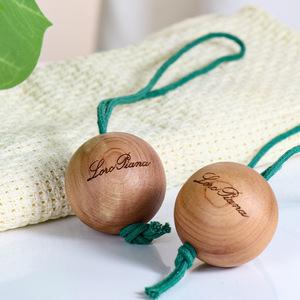 Tiras de madera de cedro rojo desodorizantes para ropa, madera natural pura, aptas para uso doméstico en armarios, zapatos y prendas de vestir. - Product Image 1