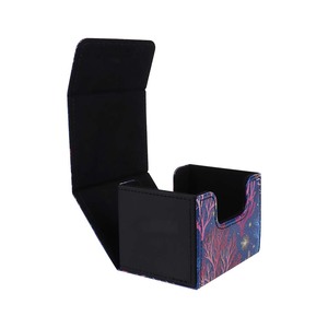 Caja <span class=keywords><strong>de</strong></span> Almacenamiento para <span class=keywords><strong>Cartas</strong></span> del Tarot con Capacidad para Más <span class=keywords><strong>de</strong></span> 400 <span class=keywords><strong>Cartas</strong></span>, Exterior Negro, Organizador <span class=keywords><strong>de</strong></span> Mazos <span class=keywords><strong>de</strong></span> <span class=keywords><strong>Cartas</strong></span> del Tarot <span class=keywords><strong>de</strong></span> Cuero PU con Interior Rojo y Cierre Magnético - Product Image 3