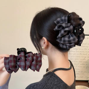 กิ๊บติดผมผ้าลายสก็อตเกาหลีขนาด 11 ซม. สำหรับผู้หญิง ตกแต่งผมในชีวิตประจำวัน - Product Image 1