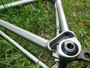 Gr9 khung xe đạp hợp kim titan BB68 khung sỏi Titan - Product Image 5