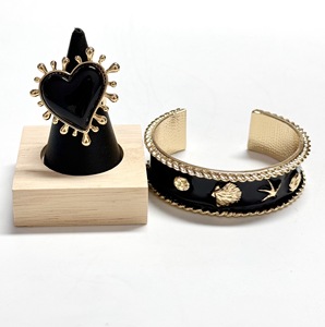 Hot Selling Fashion <strong>Rings</strong> Vintage Minimalist Handcrafted Starfish Cuff <strong>Bracelet</strong> for Women Exquisite Women's Fashion Wristband - Product Image 1