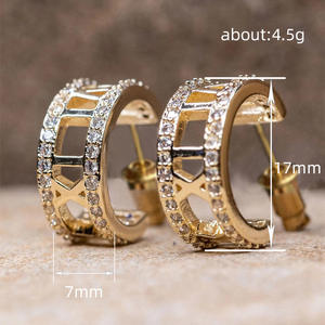 Boucles d'oreilles Huggie en or blanc E2762, diamants ronds brillants, sertissage géométrique, classiques, unisexes, bijoux de mode - Product Image 5