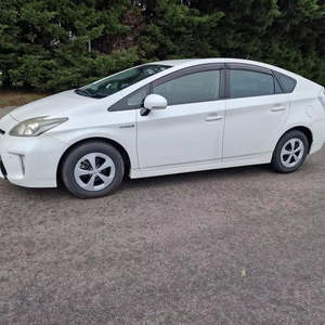 Auténtico usado <span class=keywords><strong>2023</strong></span> a Yota Pri Us 1,5 Saloon 4dr coche híbrido - Product Image 1