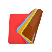 Vente en gros de tapis de table en silicone antidérapant sans BPA, 40 x 30 cm, personnalisé, épaisseur 2 mm
