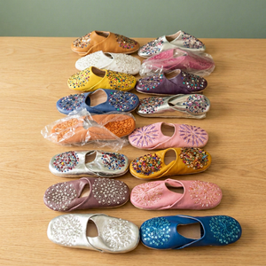 Sandalias de Cuero Genuino Bordadas para Mujer, con Punta en Pico, Ligeras, Transpirables, para Todas las Temporadas, Suaves, para Interiores - Product Image 1