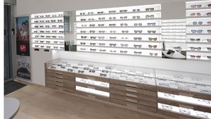 A buon mercato all'ingrosso <span class=keywords><strong>occhiali</strong></span> <span class=keywords><strong>da</strong></span> <span class=keywords><strong>sole</strong></span> mobili <span class=keywords><strong>rayban</strong></span> display vetrina con reception contatore - Product Image 3