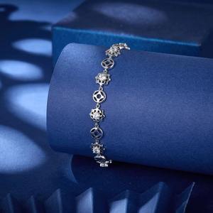 สร้อยข้อมือเซอร์โคเนียทรงลูกบาศก์5A กลมสำหรับผู้หญิงสร้อยข้อมือทองเหลืองติดเพชรหรูหราป้องกันการเสื่อมเสียคุณภาพสูง - Product Image 5