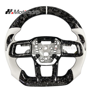 Volante de Fibra de Carbono Forjado con Detalles Plateados Personalizados para Ford Mustang 7ª Gen. S650 Dark Horse GT GTD Shelby Coupe 2024-2026 - Product Image 1
