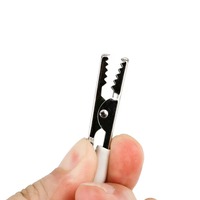 Outils dentaires Clip écharpe écharpes tabliers Clip bavoir Clip perles de fer Clip jetable en acier inoxydable pour fournitures de laboratoire dentaire