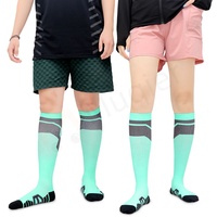 Chaussettes de compression professionnelles pour le dropshipping, usine OBM, chaussettes montantes colorées en Spandex/Polyester pour jeunes, course à pied et cyclisme printemps