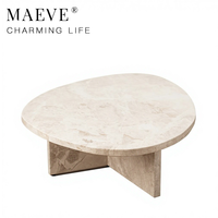 Table basse moderne minimaliste de luxe, forme asymétrique, artisanale, beige, pierre naturelle, marbre, table centrale pour salon