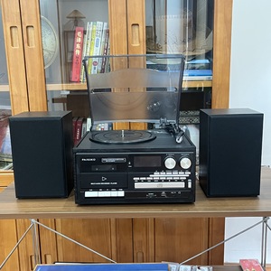 Tocadiscos Portátil Retro Multifunción con Radio FM AM para Uso en Casa y Auto, Ranura para Tarjeta USB/SD, Material de Madera - Product Image 6