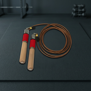 Cuerda de Saltar Profesional de Alta Calidad con Mango de Madera y Cuero Vacuno, Negra, Unisex, para Gimnasio, Fitness y Fisicoculturismo - Product Image 1