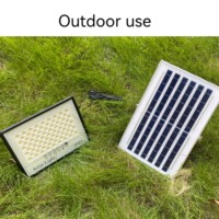 Lampu banjir LED tenaga surya, lampu sorot LED jarak jauh luar ruangan tahan air 30W IP65 tanpa batas dengan Sensor hemat energi untuk lanskap taman