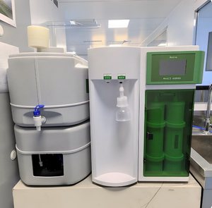Sistema de Purificación de Agua para Laboratorio con Tecnología de Ósmosis Inversa y Destilación, Recipiente a Presión y Bomba que Cumple con las Normas de la Farmacopea - Product Image 6