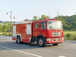 Camión Cisterna de Agua Dongfeng de 8 Toneladas, Capacidad de 7-10L, 150-250HP, Emisión Euro 3, Tracción 4X2, Usado para Rescate de Emergencia - Product Image 3