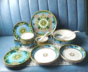 Plate <b>Set</b> Luxury <b>32</b> <b>Piece</b> <b>Dinner</b> <b>Set</b> and Ceramic Hot Selling European Minimalist Giveaways Bone Porcelain <b>Set</b> De Ollas 40 Piezas - Product Image 3