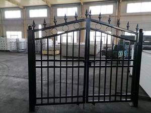 <span class=keywords><strong>รั้ว</strong></span>เหล็กสีดำสำหรับตกแต่งสวน<span class=keywords><strong>รั้ว</strong></span>กั้นเพื่อความเป็นส่วนตัวภายนอกขนาดเล็ก<span class=keywords><strong>รั้ว</strong></span><span class=keywords><strong>ลวดหนาม</strong></span>ชั่วคราวสำหรับบ้านฟาร์ม - Product Image 2