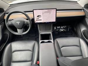 Prix de gros abordable Tesla Model 3 Standard Range Berline électrique Turbo RWD avec caméra, éclairage, boîte de vitesses automatique à gauche, voitures d'occasion en vente - Product Image 5