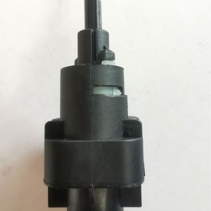 Interruptor de Luz de Freno DN306 para Volkswagen B5, Interruptores Automáticos para Luces de Freno de Automóvil - Product Image 2