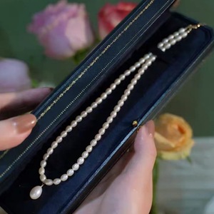 Collier élégant en perles de millet naturelles avec chaîne de clavicule à forte luminosité, texture de luxe de niche, perle d'eau douce - Product Image 4