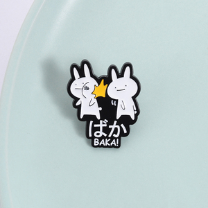 เข็มกลัดกระต่ายบาคาสไตล์อนิเมะ พร้อมคำขวัญตลกๆ สำหรับสวมใส่ในชีวิตประจำวัน ของขวัญน่ารักๆ สไตล์มีม - Product Image 1