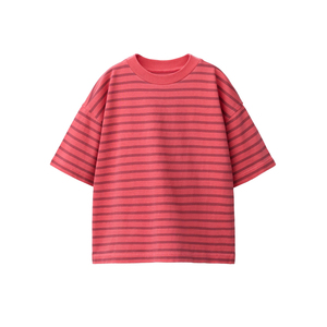 T-shirt rayé pour garçons, en coton 100 %, manches courtes et coupe classique, idéal pour jouer et se sentir confortable toute la journée. - Product Image 1