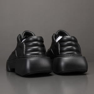 Botas de plataforma duraderas para hombre, sin cordones, con suela gruesa, botines informales, mocasines de plataforma suaves para mujer, zapatos gruesos sin cordones - Product Image 4