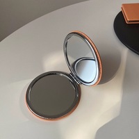 Monogram Design Charm Miroir de maquillage pliable double face Miroir de poche intelligent
