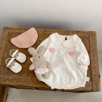 Romper Elegante para Bebé Estilo Francés con Cuello Peter Pan, Apliques de Corazón y Tejido Pointelle, Personalizable