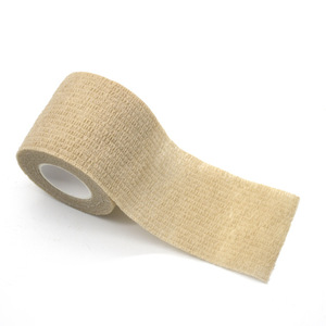 Venda autoadhesiva de 5 cm x 4,5 m de grado médico para protección de muñeca, rodilla y tobillo en deportes, con certificación CE - Product Image 3