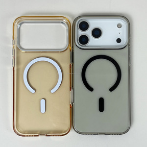 Custodia per iPhone 17 Pro Max in PC rigido lucido trasparente, personalizzabile, compatibile con la ricarica wireless - Product Image 3