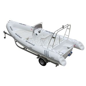 Bateau semi-rigide (RIB) 6,8 mètres à coque en fibre de verre, certifié CE, pour la pratique du Foiling, modèle RIB680, à vendre - Product Image 5