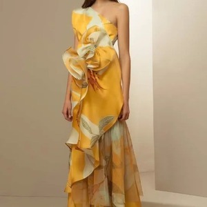 Robe de soirée longue asymétrique en mousseline imprimée, style européen, épaules dénudées, taille empire pour femme - Product Image 1