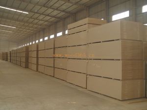 Gỗ <span class=keywords><strong>Mdf</strong></span> Thô Mật Độ Cao Kích Thước Lớn <span class=keywords><strong>HDF</strong></span> 1830*2440x2.0-5.0Mm - Product Image 4