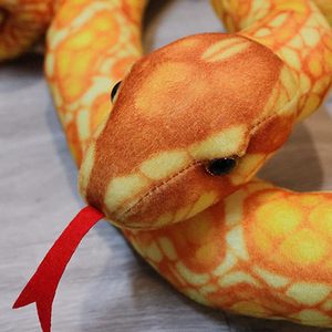 <span class=keywords><strong>Serpiente</strong></span> de peluche Animal de peluche Juguete <span class=keywords><strong>Serpiente</strong></span> de peluche realista para regalo de cumpleaños Fiesta <span class=keywords><strong>Serpiente</strong></span> Juguete de peluche Blanco Amarillo - Product Image 5