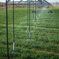 Machine d'irrigation agricole autopropulsée à haute efficacité avec pompe à engrenages et système de déplacement linéaire, dotée d'une télécommande