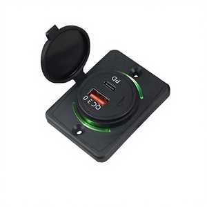 Cargador de Coche Dual QC3.0 de 20W con Interruptor de Teclado - 12V/24V, Múltiples Puertos, Material de PC Resistente al Fuego para Modificación de Autobuses/RV/Yates - Product Image 1